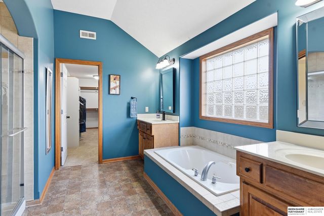 826 S 190th Avenue, Omaha, NE 68022