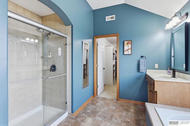 826 S 190th Avenue, Omaha, NE 68022