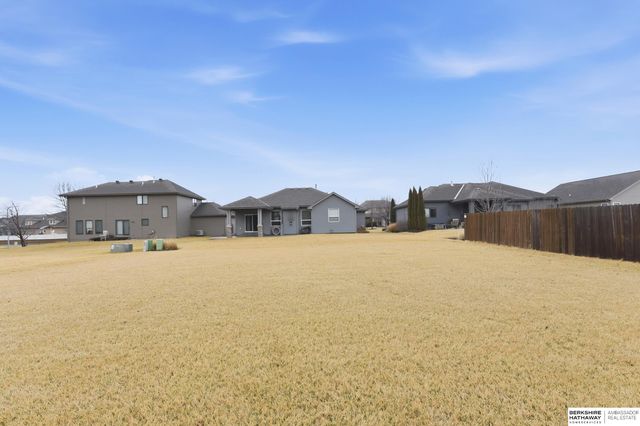 826 S 190th Avenue, Omaha, NE 68022