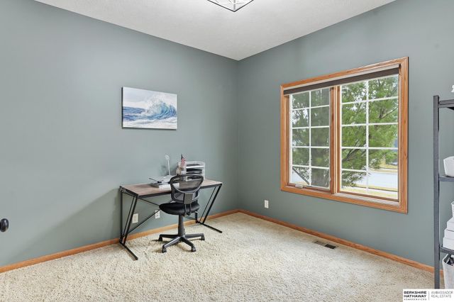 826 S 190th Avenue, Omaha, NE 68022