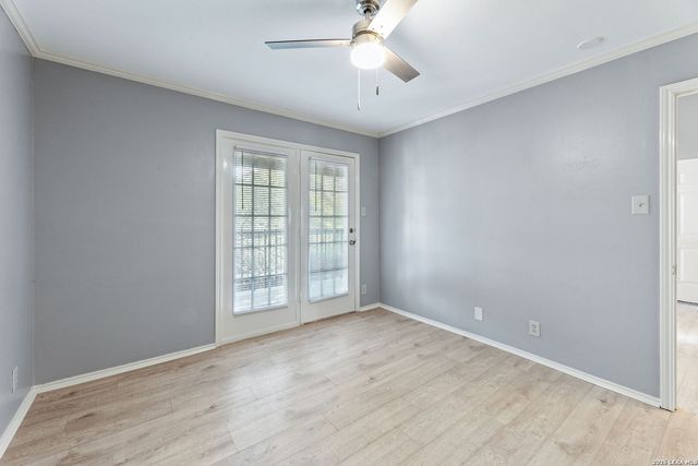 8655 Datapoint Dr Apt 212, San Antonio, TX 78229