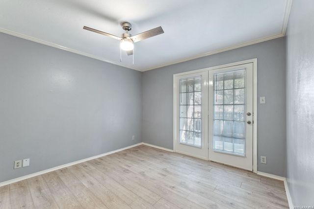 8655 Datapoint Dr Apt 212, San Antonio, TX 78229