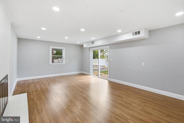 7901 POWHATAN ST, Hyattsville, MD 20784