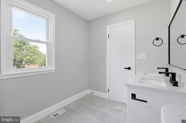 7901 POWHATAN ST, Hyattsville, MD 20784