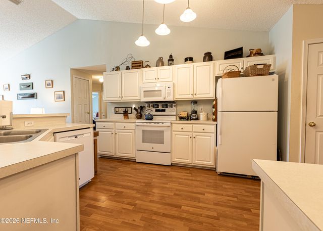 556 WHITFIELD Road, Jacksonville, FL 32221
