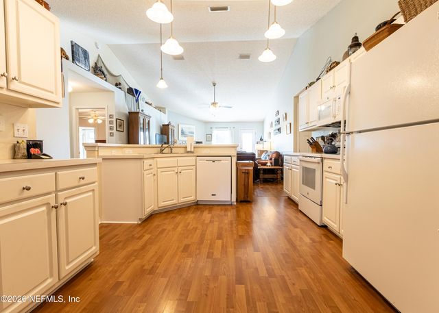 556 WHITFIELD Road, Jacksonville, FL 32221