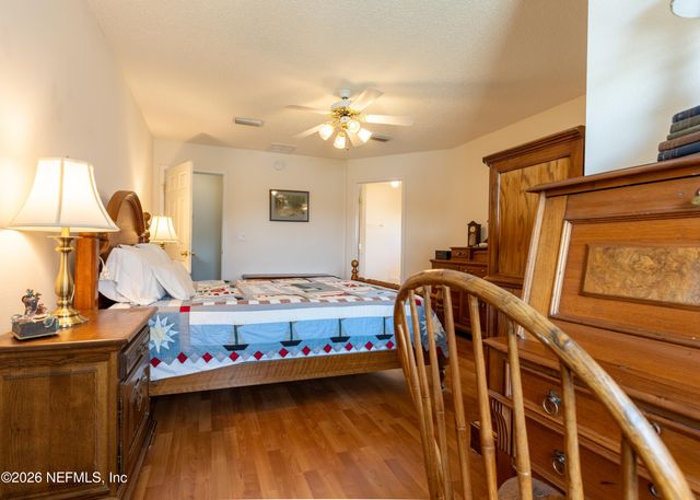 556 WHITFIELD Road, Jacksonville, FL 32221