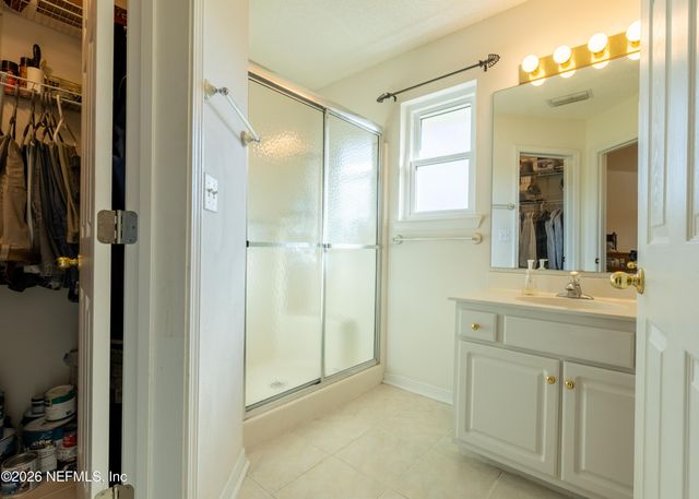 556 WHITFIELD Road, Jacksonville, FL 32221