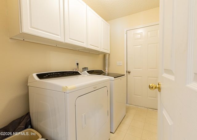 556 WHITFIELD Road, Jacksonville, FL 32221