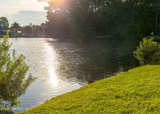 556 WHITFIELD Road, Jacksonville, FL 32221