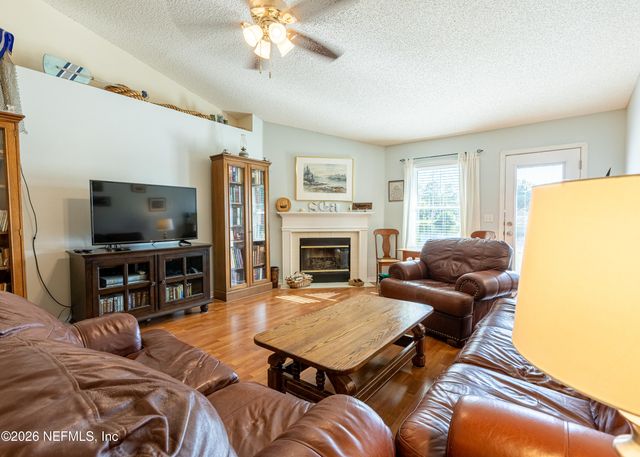 556 WHITFIELD Road, Jacksonville, FL 32221
