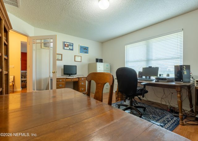 556 WHITFIELD Road, Jacksonville, FL 32221
