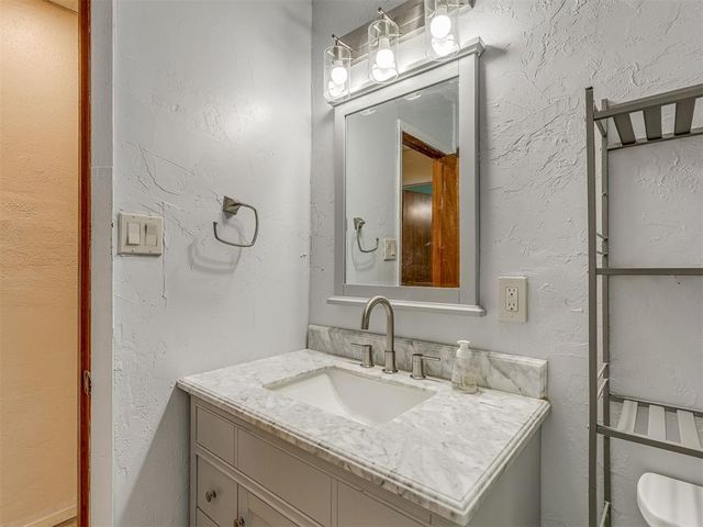 4037 Mallard Drive, Del City, OK 73115