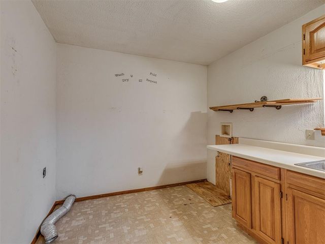 4037 Mallard Drive, Del City, OK 73115