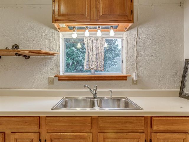 4037 Mallard Drive, Del City, OK 73115