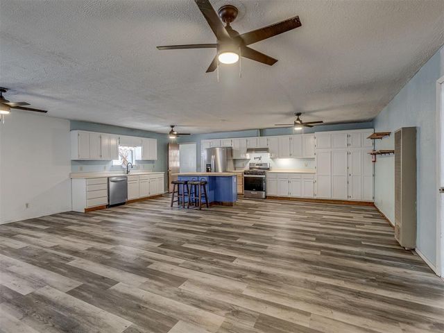 4037 Mallard Drive, Del City, OK 73115