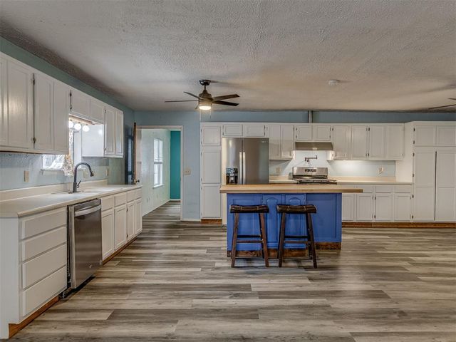 4037 Mallard Drive, Del City, OK 73115