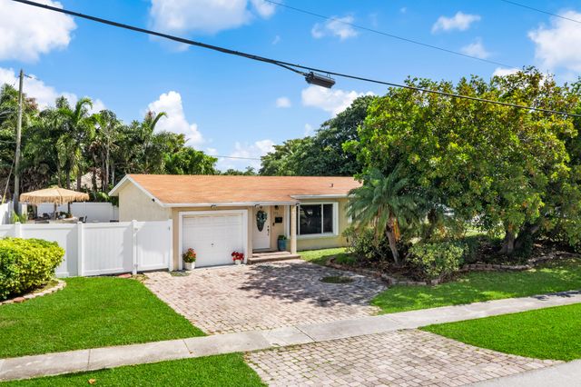 795 SE 17th Street 795, Deerfield Beach, FL 33441