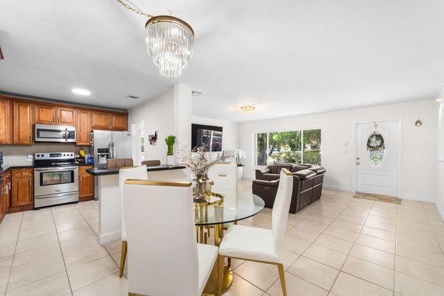 795 SE 17th Street 795, Deerfield Beach, FL 33441