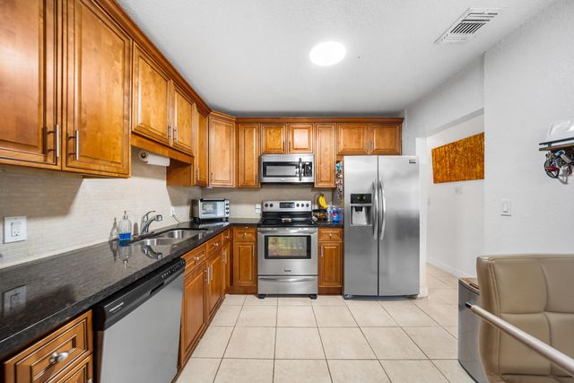 795 SE 17th Street 795, Deerfield Beach, FL 33441