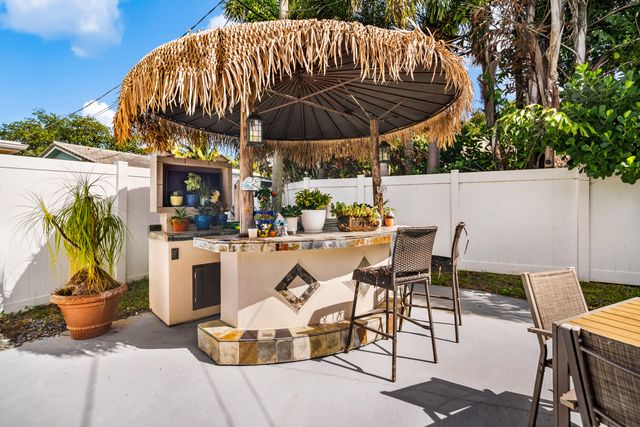 795 SE 17th Street 795, Deerfield Beach, FL 33441