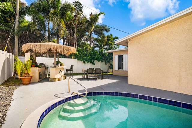 795 SE 17th Street 795, Deerfield Beach, FL 33441
