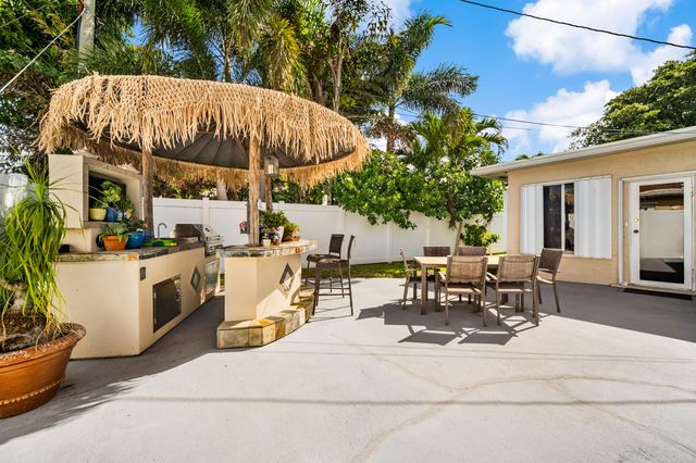 795 SE 17th Street 795, Deerfield Beach, FL 33441