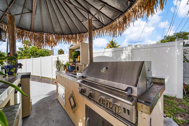 795 SE 17th Street 795, Deerfield Beach, FL 33441