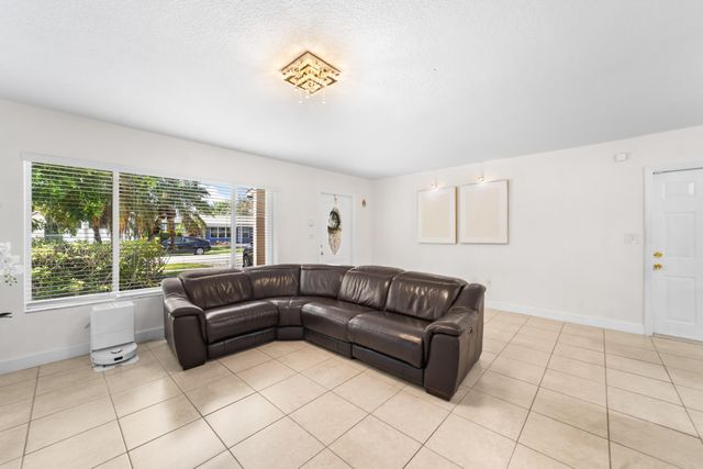 795 SE 17th Street 795, Deerfield Beach, FL 33441