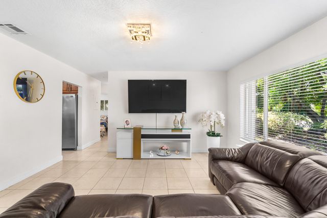 795 SE 17th Street 795, Deerfield Beach, FL 33441