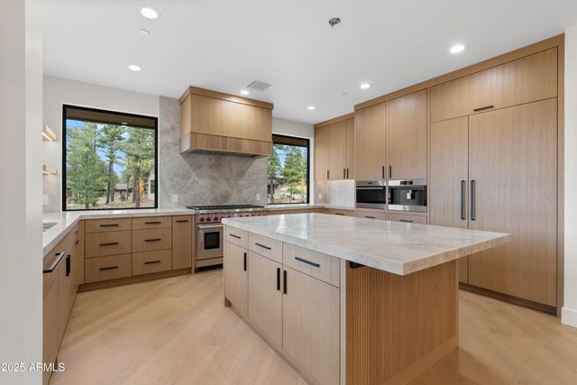 3425 S LAS COLINAS Court, Flagstaff, AZ 86005