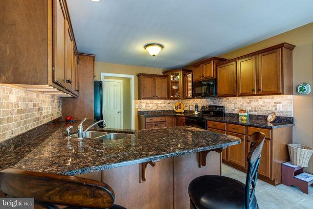 128 KILGANNON LN, Lancaster, PA 17603