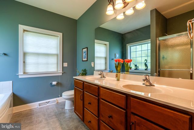 128 KILGANNON LN, Lancaster, PA 17603