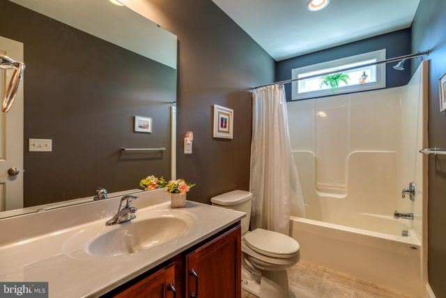 128 KILGANNON LN, Lancaster, PA 17603