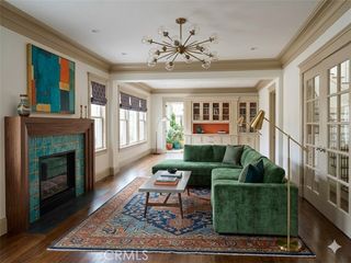 4239 S Raymond Avenue, Los Angeles, CA 90037