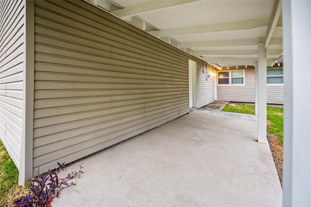 613 Grantham Road, Baytown, TX 77521