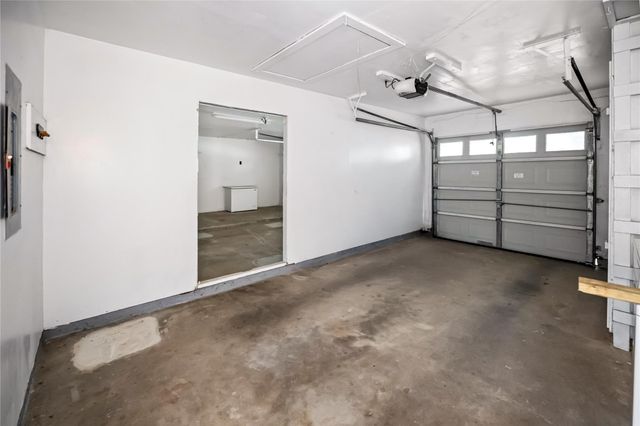 613 Grantham Road, Baytown, TX 77521