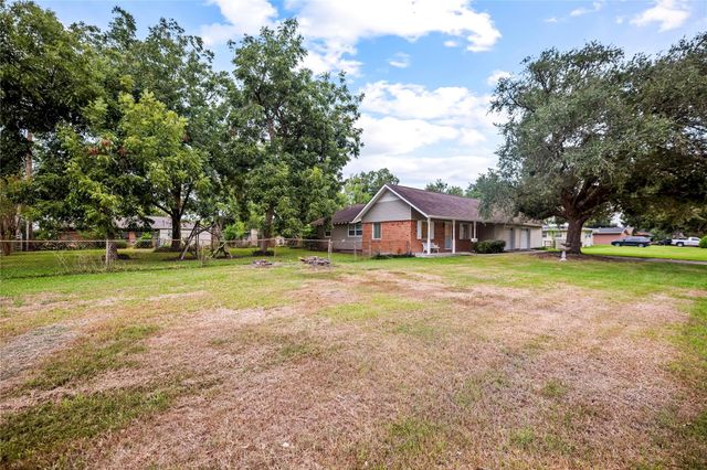 613 Grantham Road, Baytown, TX 77521