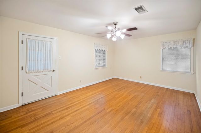 613 Grantham Road, Baytown, TX 77521