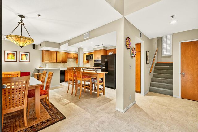 415 Village Square W, Palm Springs, CA 92262