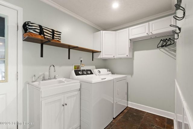 11520 Saratoga Club Rd, Louisville, KY 40299