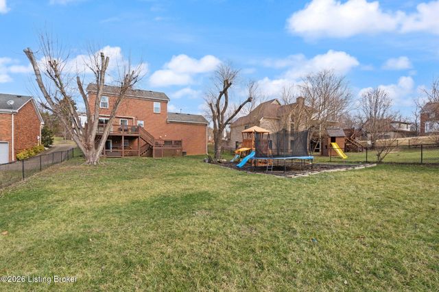 11520 Saratoga Club Rd, Louisville, KY 40299