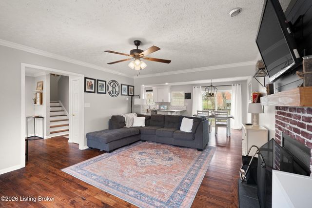 11520 Saratoga Club Rd, Louisville, KY 40299