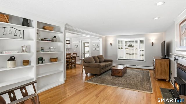 5 Shady Lane, Simsbury, CT 06092