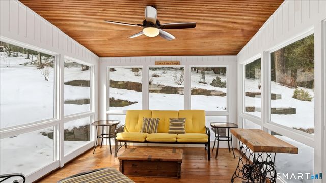 5 Shady Lane, Simsbury, CT 06092