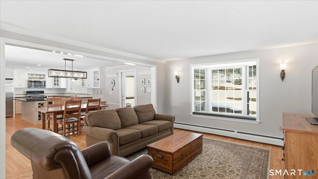 5 Shady Lane, Simsbury, CT 06092