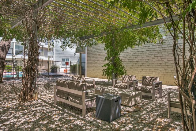 4111 Cole Avenue 40, Dallas, TX 75204