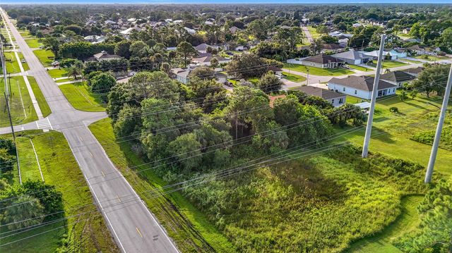 2192 SW Del Rio Blvd, Port St Lucie, FL 34953