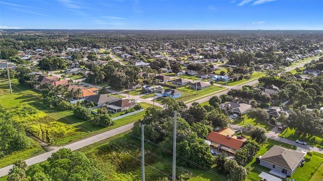 2192 SW Del Rio Blvd, Port St Lucie, FL 34953