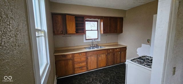 1830 Nichol Avenue, Anderson, IN 46016